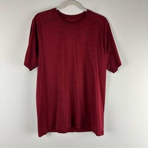 Lululemon Men’s Red Metal Vent Short Sleeve Athletic Athleisure Shirt Size Large